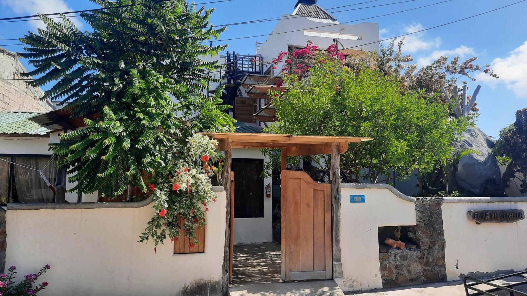 Ferienwohnung Alma De Cedrela Puerto Ayora  Exterior foto