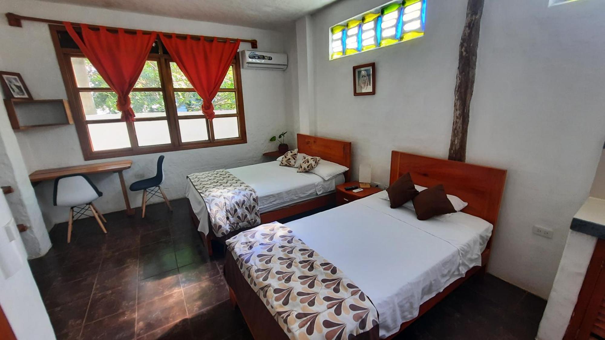 Ferienwohnung Alma De Cedrela Puerto Ayora  Exterior foto